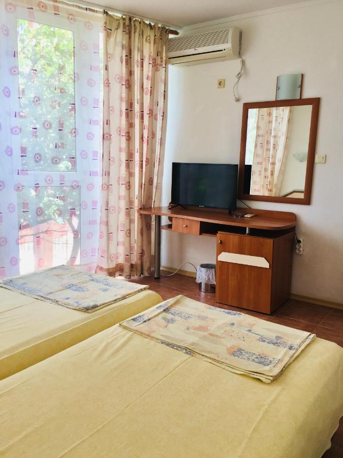 נסבר Hotel Sofia Beach מראה חיצוני תמונה