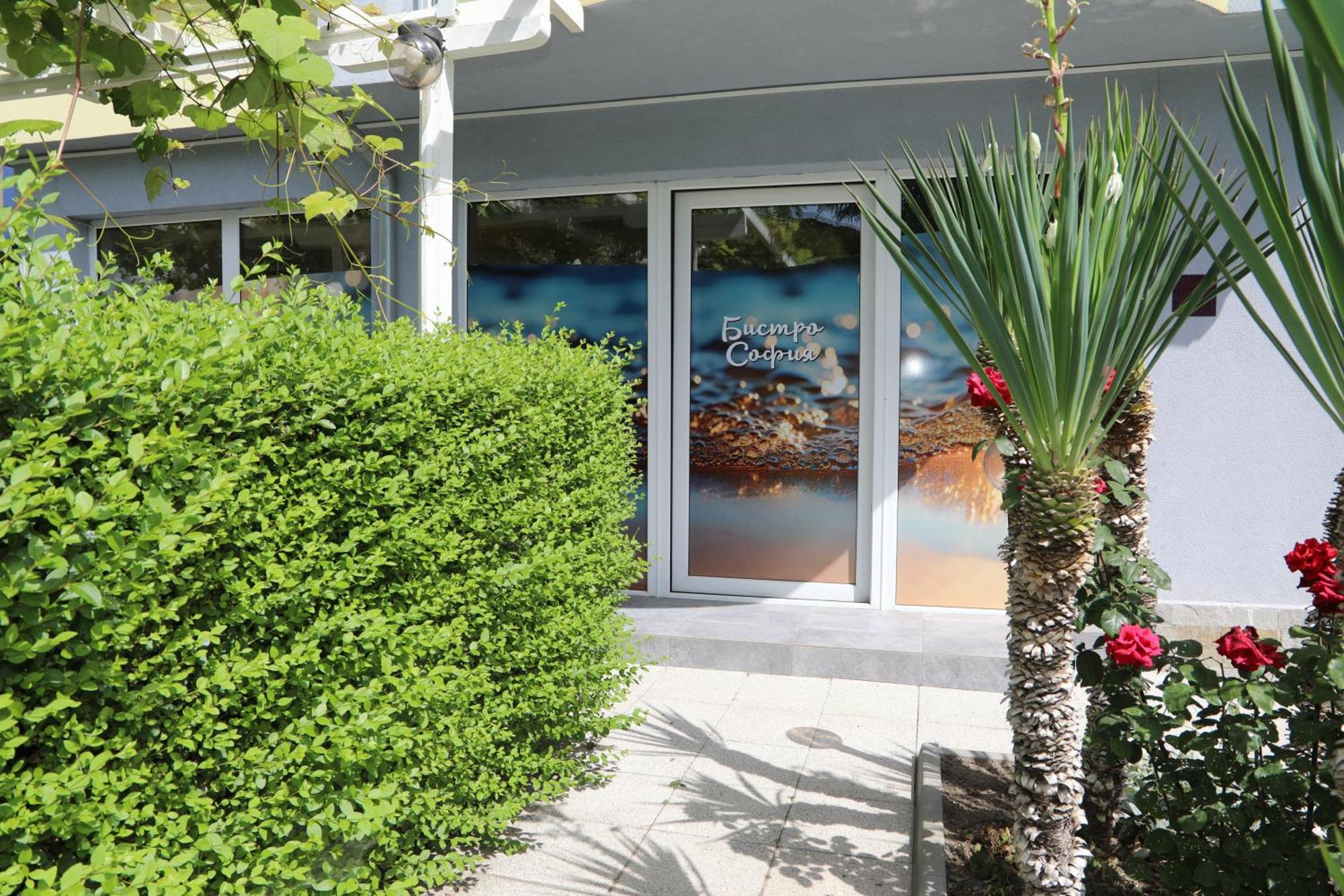 נסבר Hotel Sofia Beach מראה חיצוני תמונה
