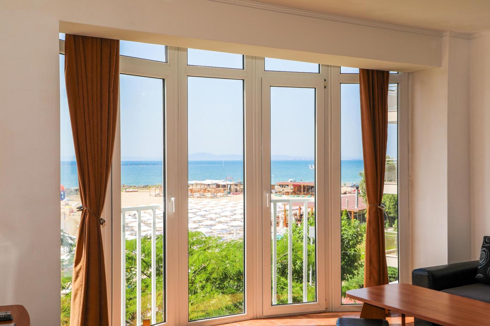 נסבר Hotel Sofia Beach מראה חיצוני תמונה