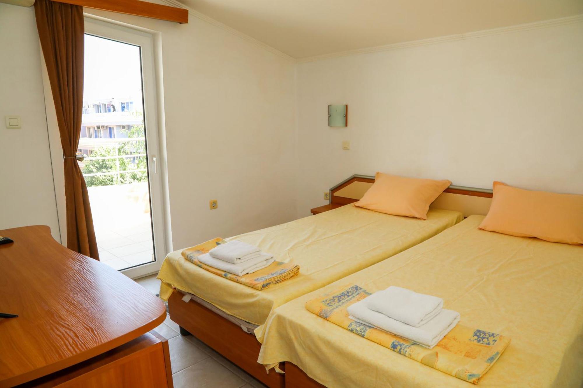 נסבר Hotel Sofia Beach מראה חיצוני תמונה