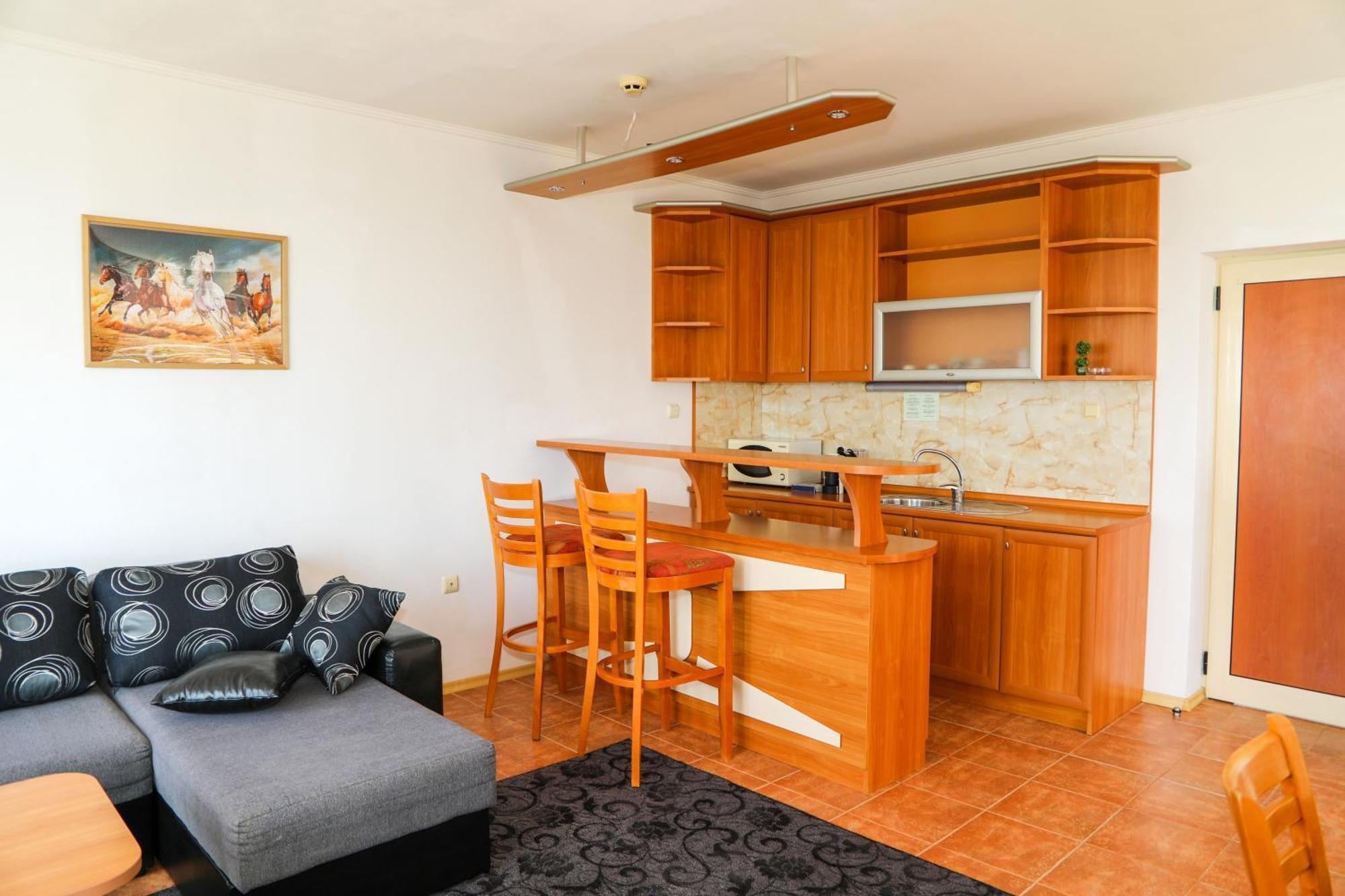נסבר Hotel Sofia Beach מראה חיצוני תמונה