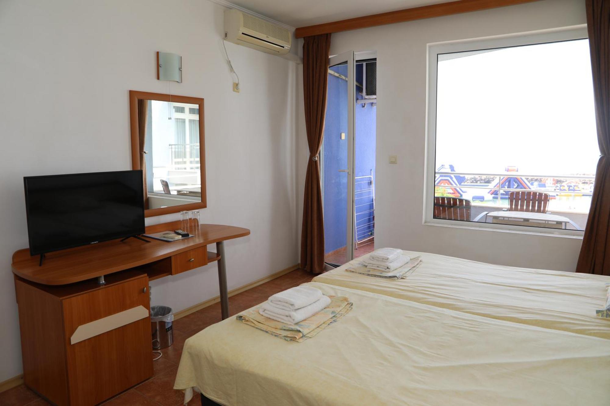 נסבר Hotel Sofia Beach מראה חיצוני תמונה